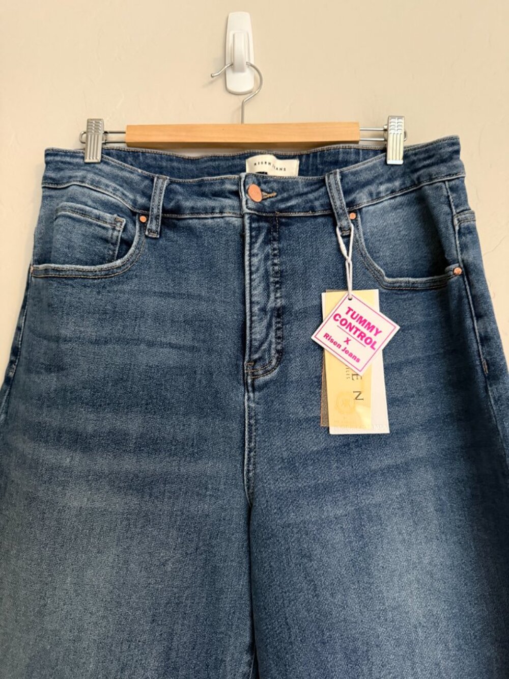 NWT! Risen High Rise Wide Leg Raw Hem Jeans Size 1X Tummy Control - Picture 4 of 9